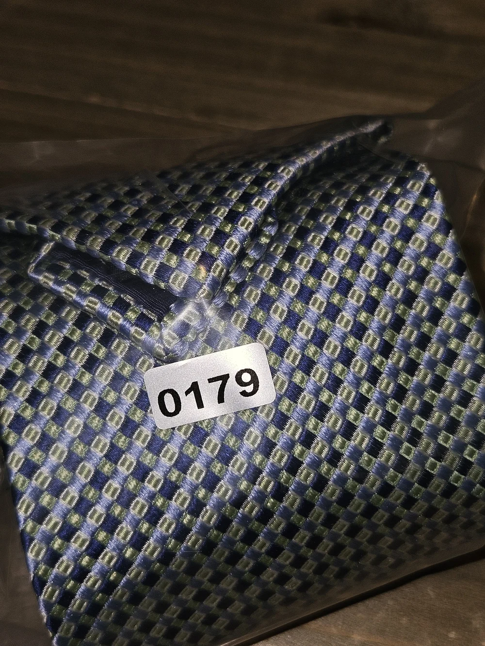 Izod Blue and Lime Geometric Silk-Textured Tie